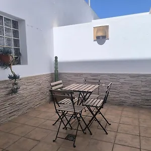 Con Encanto, Terraza Y Parking Cubierto Apartamento